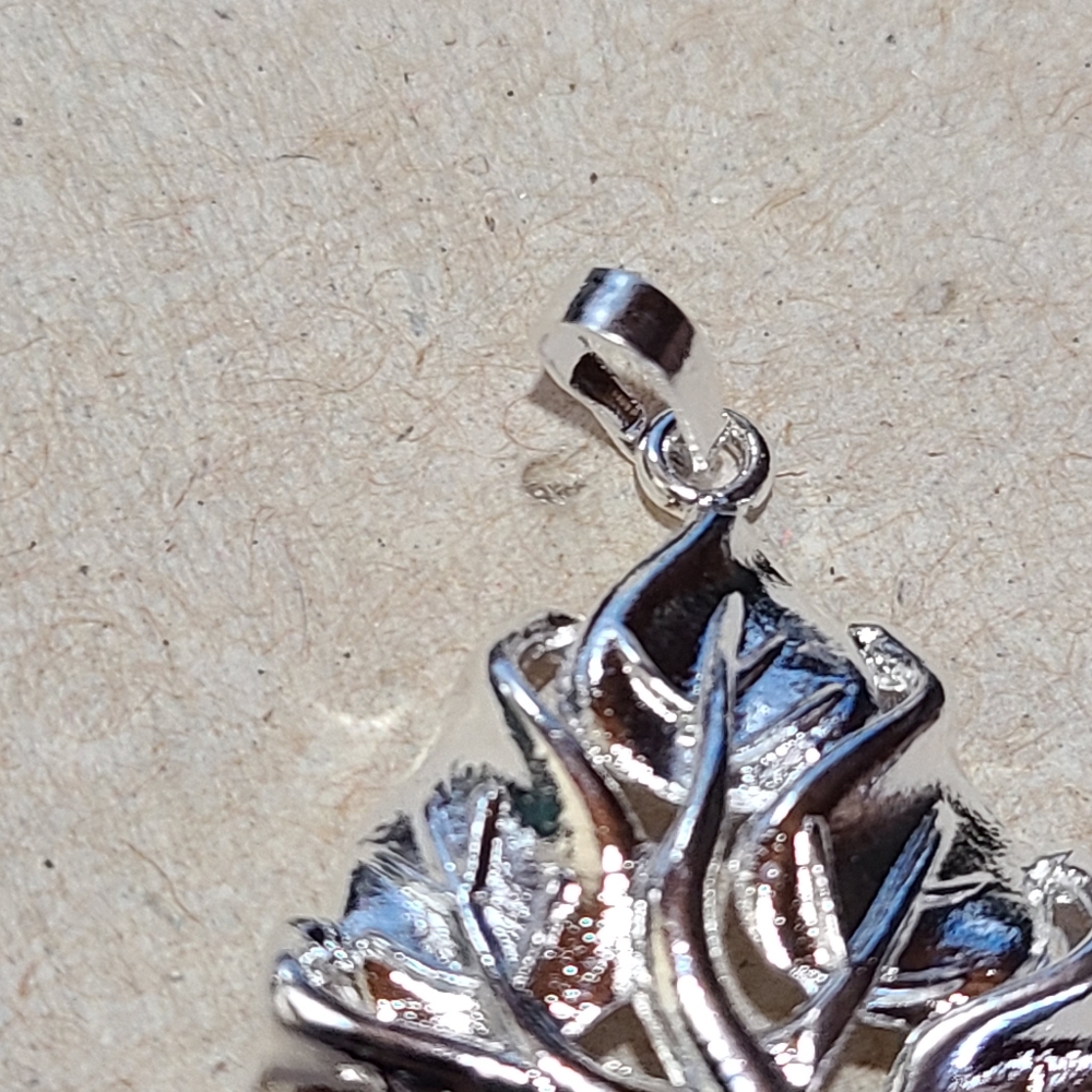Silver leaf tree charm - Picture 5 of 16
